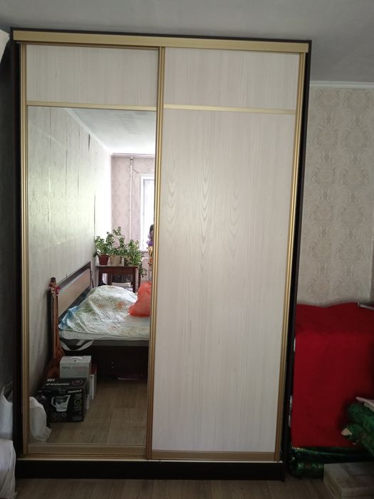 Продам спальный шифонер