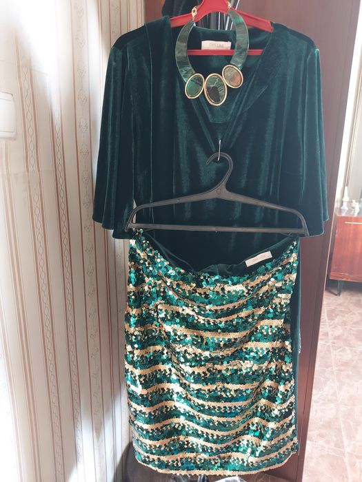 Двойка , юбка с блузой.