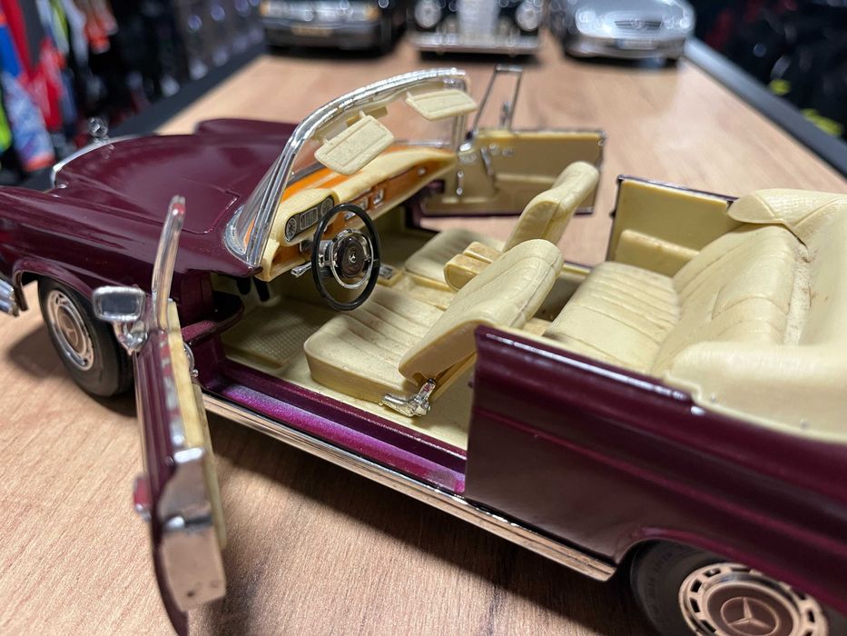 MAISTO  колекционерски модел MERCEDES 280SE ROADSTER 1966 г.  1:18