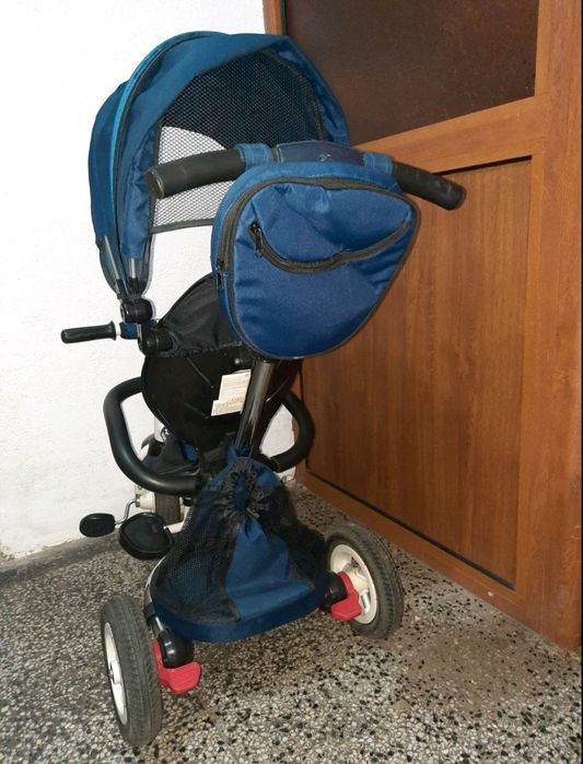 Триколка Lexus с помпащи гуми