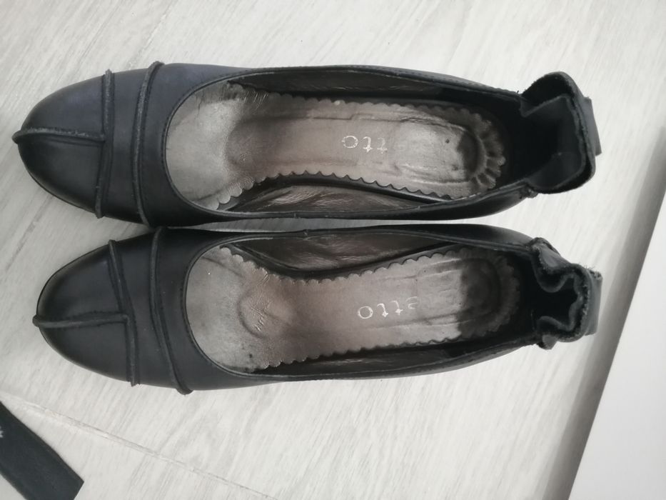 Продаётся кожаные туфли. Производство Корея