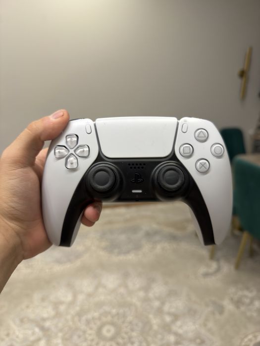 Джойстик от PlayStation 5