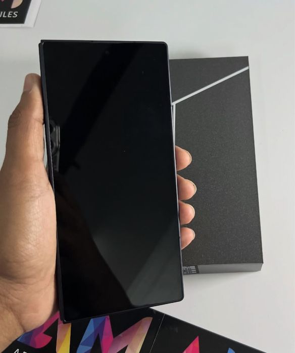 Samsung Z Fold 7 • 512 GB • 12 GB RAM • Garantie