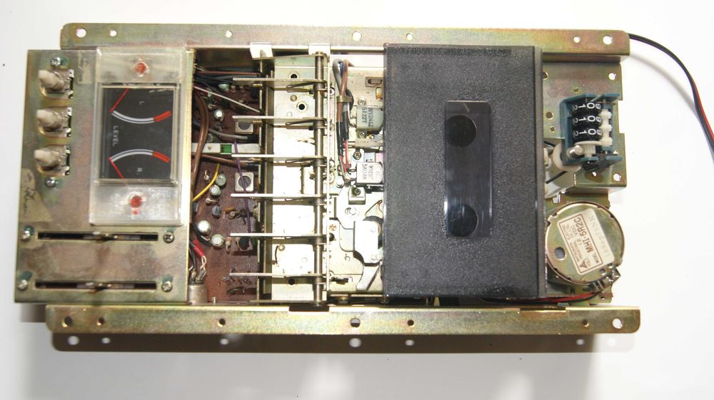 Шаси за компакт касета