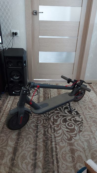 Продаю электро самокат