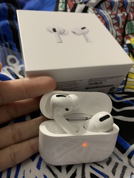 AirPods Pro sotuvda