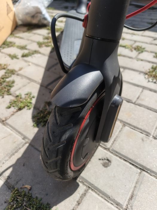 Продам электросамокат Xiaomi MiJia PRO