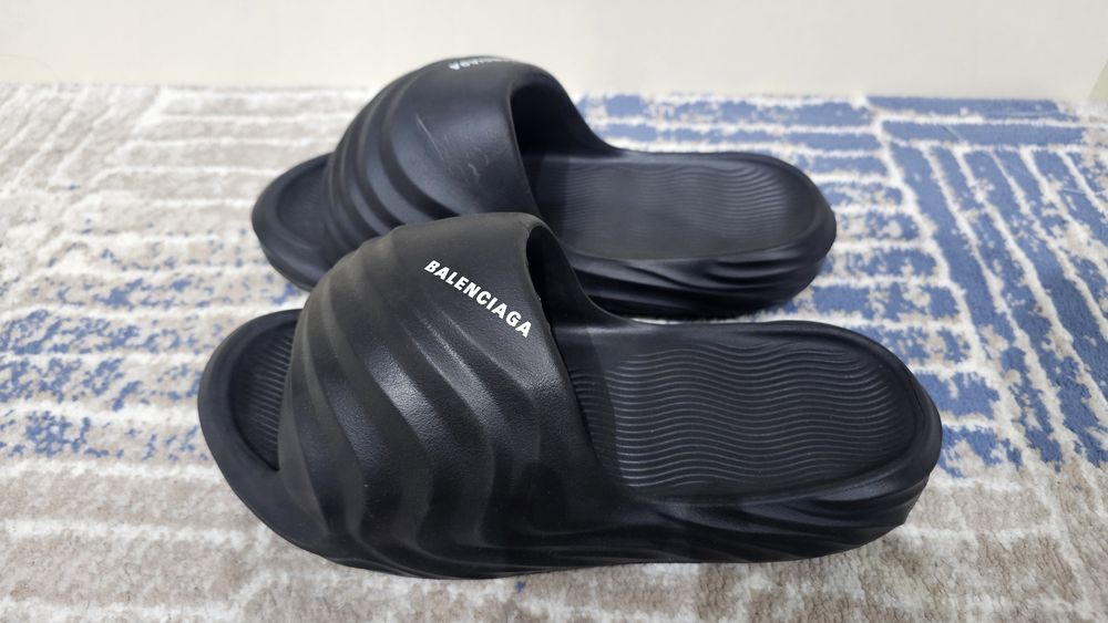 Balenciaga tapochka sotiladi