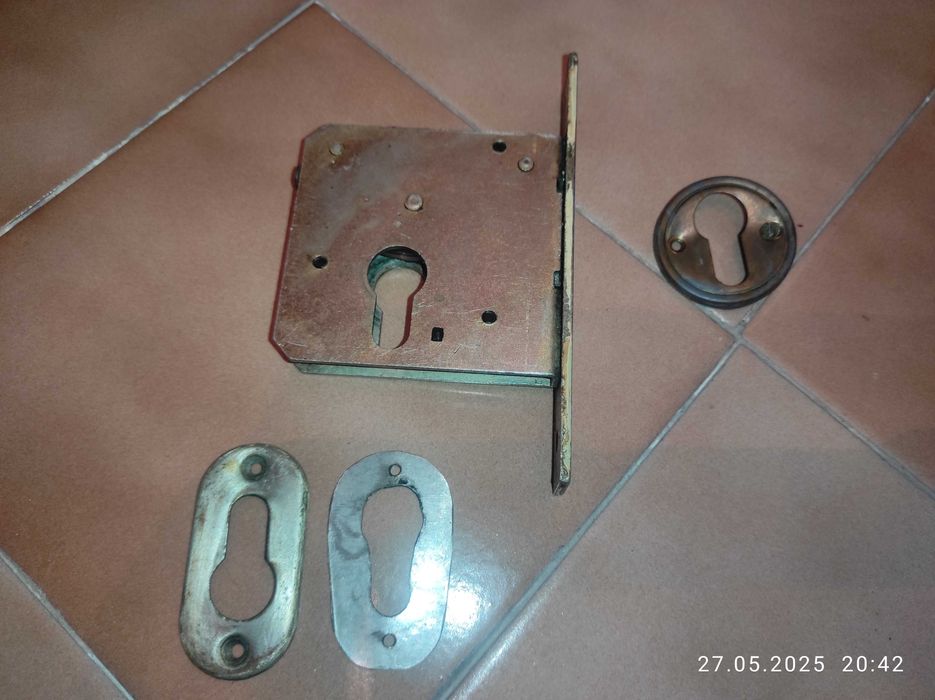 Антикварна брава месинг 8/9/15 см, дебелина 12 мм