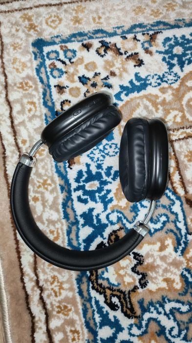 Продам наушники от компании hoco