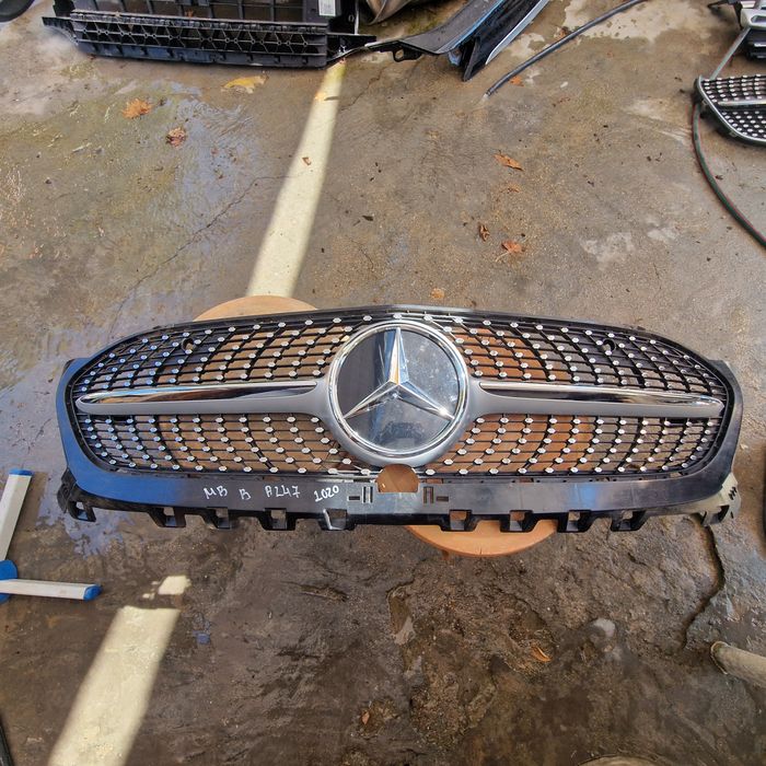 Mercedes Benz B A247  2020 решетка