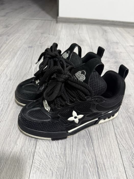Vand lv skate in stare foarte buna