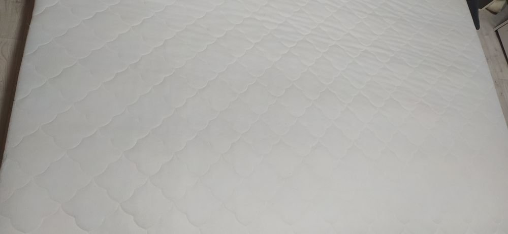 Кровать  160*200 с полками