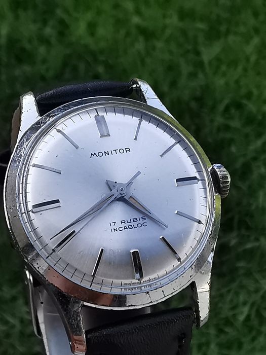 Ceas Monitor -Int. Manuala -33 mm -Funcționează excelent !