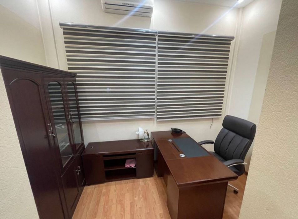 Яккасарайский . Магазин Океан.Гостиница Россия .сдаётся офис 4х ком