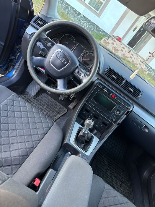 Vând audi a4 b7  19 116
