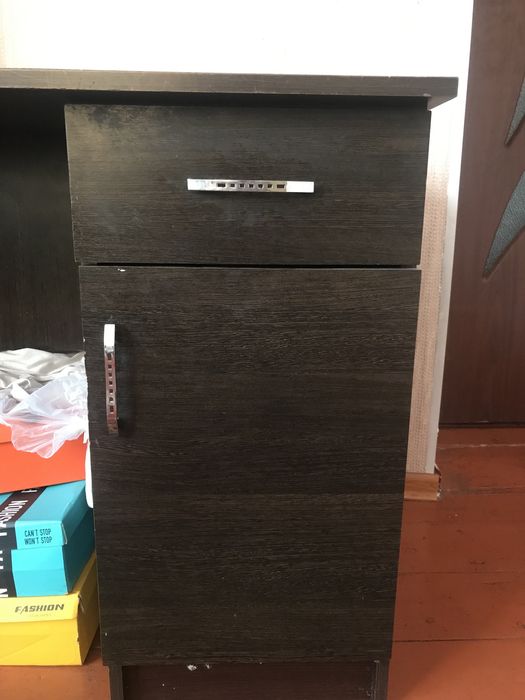 Продам офисный стол