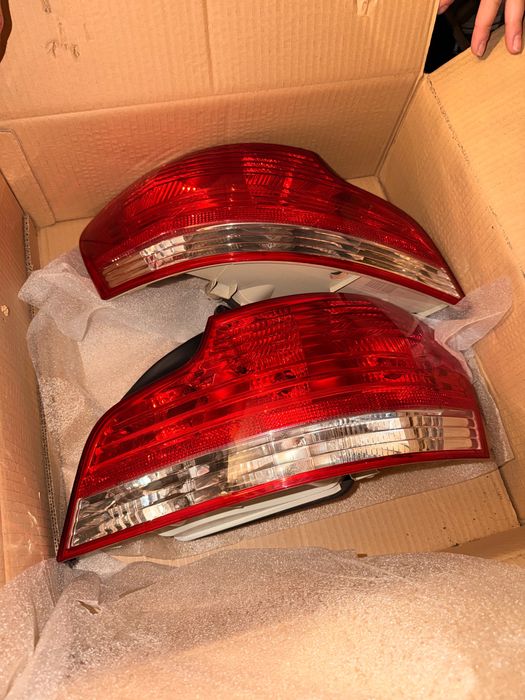 Set Stopuri Spate Haion / Portbagaj BMW Seria 1 Coupe E82 / Cabrio E88 (2007 - 2013) - OEM