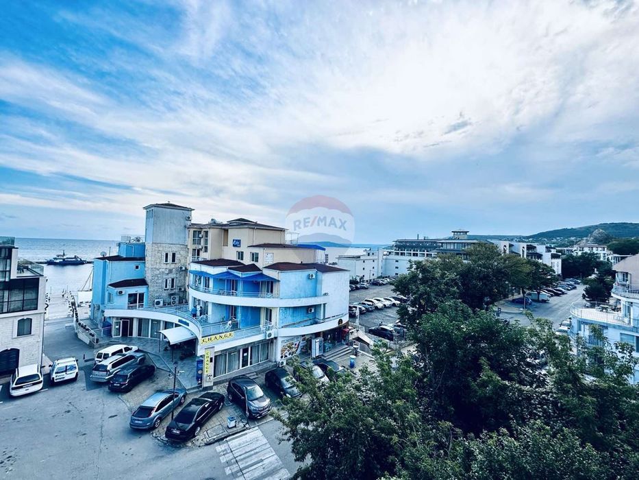 Продава се Тристаен апартамент в Балчик - 119 кв.м за 950 €/кв.м - Снимка #11