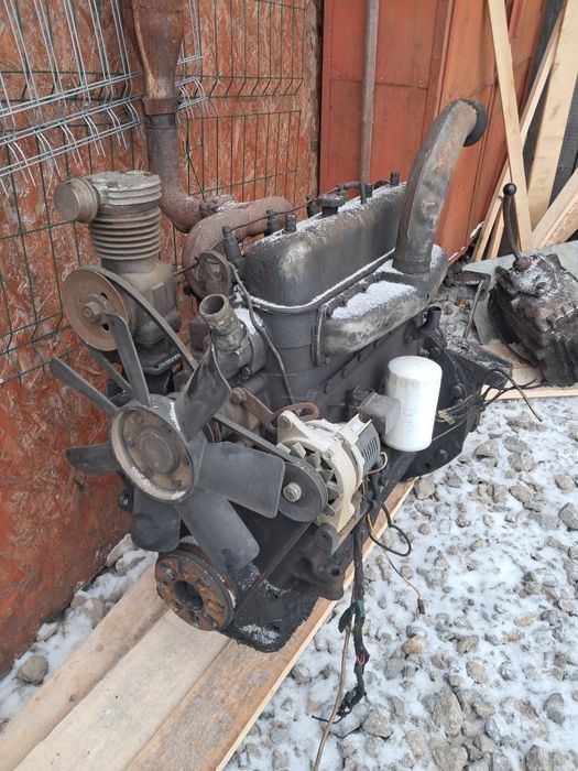 Vand motor 650 în stare foarte buna.