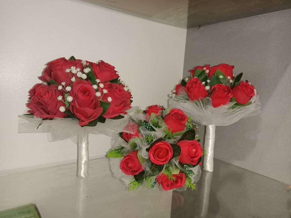 Продам букеты и бутоньерки