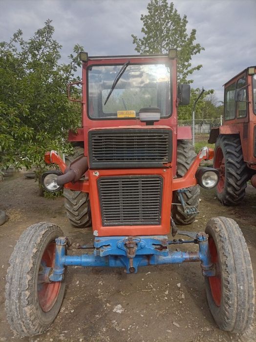 Tractor universal650