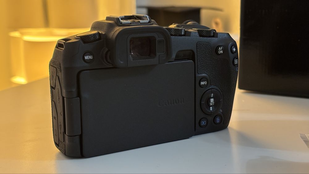 Canon RP ca nou, impecabil, 15k cadre