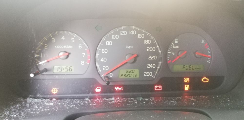 Волво v40 на части 1.8 122 коня бензин 2001год