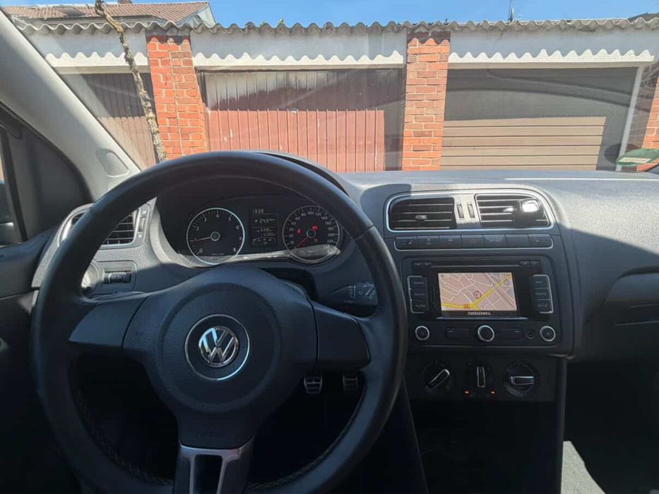 VOLKSWAGEN Polo 2012 — imagine 2