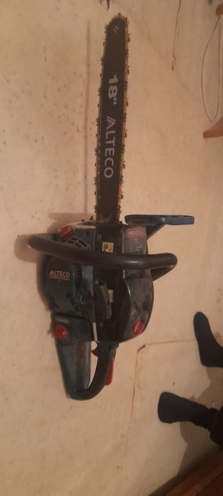 Продаю Бензопилу