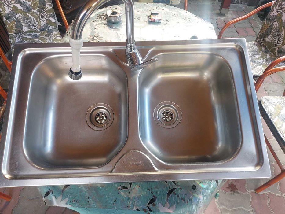 Chiuveta inox cuva dubla , cu baterie si sifon