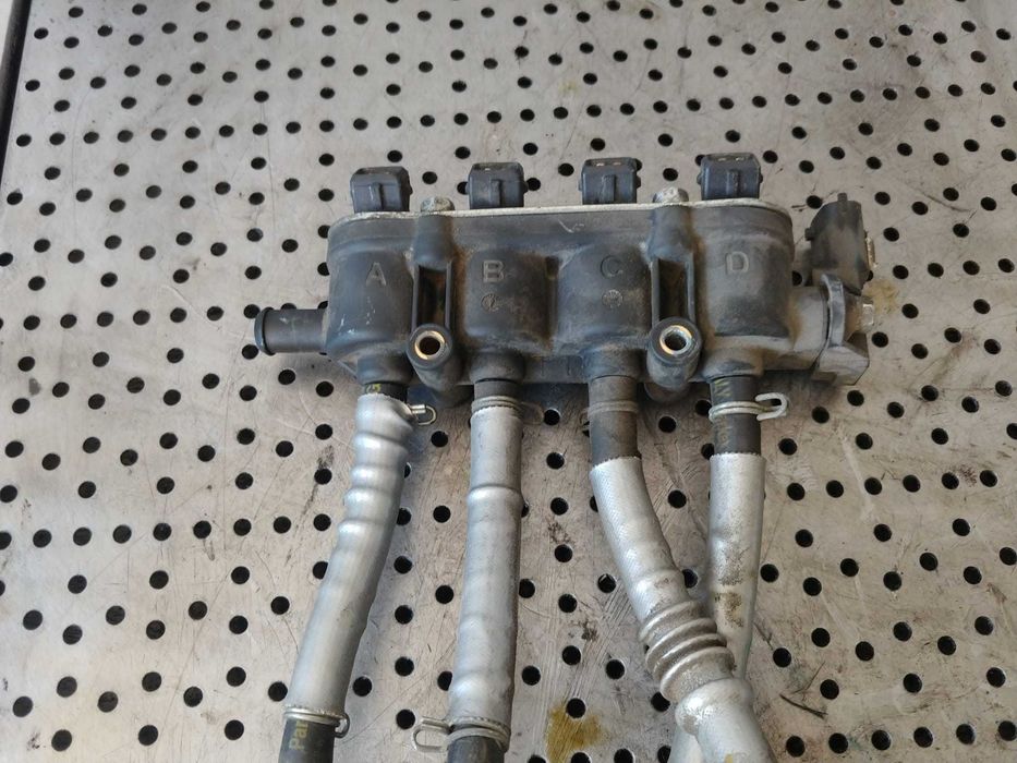 rampa injectoare gaz gpl 1.2 b d4fp744 renault clio 4 110r-000057 67r-010233