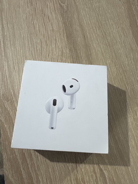 Vand casti airPods 4 cu ANC sigilate