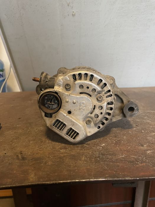 динамо/ алтернатор Daihatsu Feroza 1.6 16v
