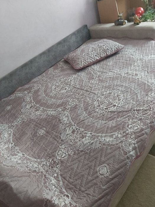 Покрывала с наволочками