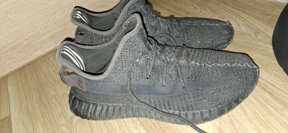 Adidas yeezy 350, reflective