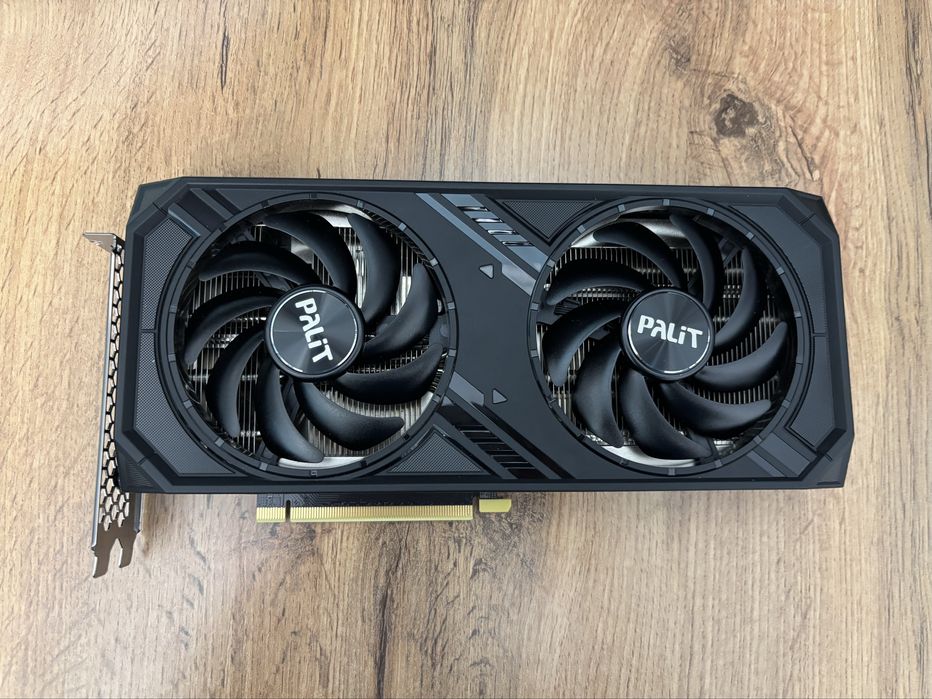 Видеокарта RTX 4070 SUPER Palit GeForce Dual OC
