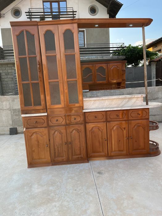 Кухня от масивен дървен материал