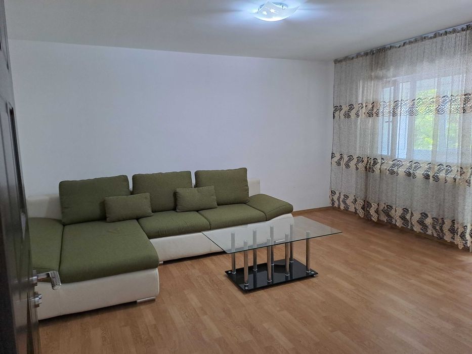 Inchiriez apartament etaj 1 , str Dunarii
