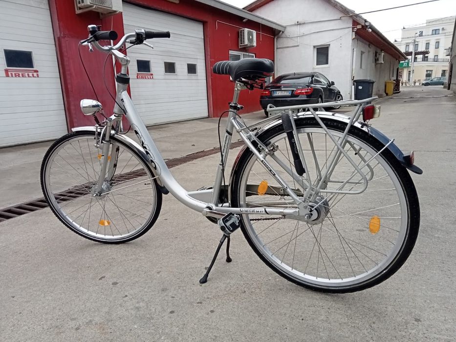 Vând bicicleta din aluminiu pentru damă