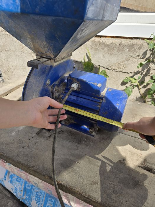 Дробилка для зерна, зернодробилка