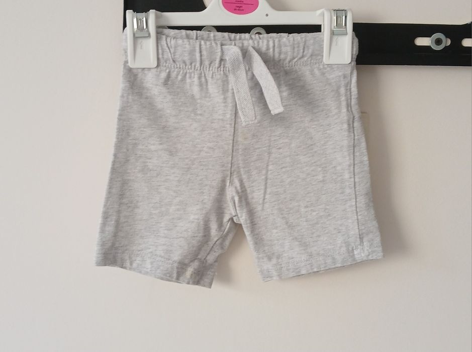 Дрехи и халат 6-9 месеца