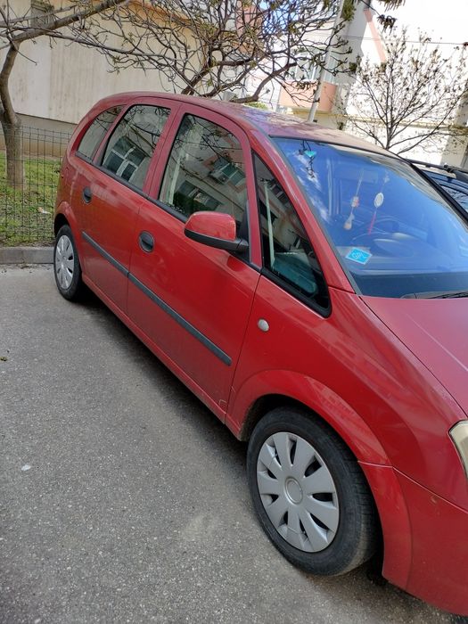 Vând Opel Meriva an 2004