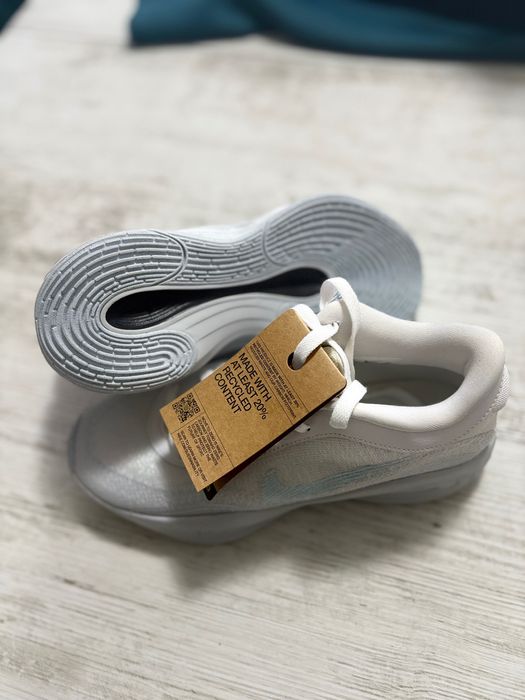 Adidaș Nike autentici în stare perfectă,complect nepurtați