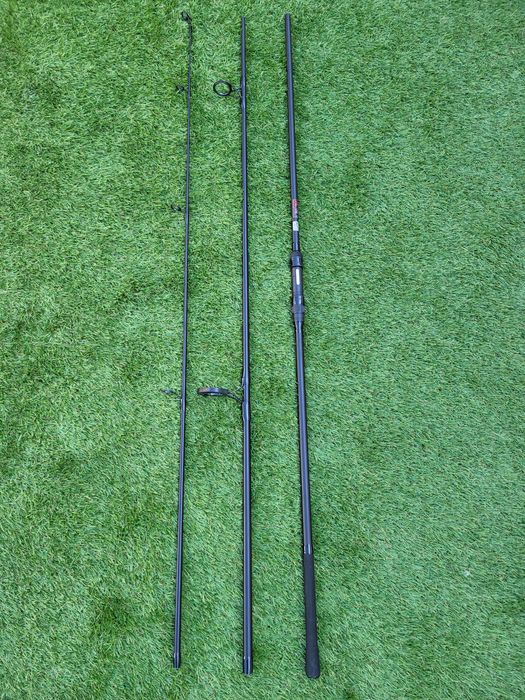 Въдици FL Ultra Team Carp +макари   Black  Force  8000