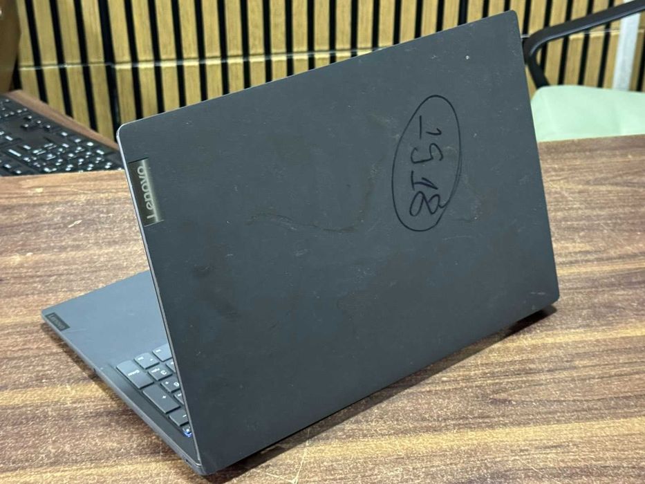 Лаптоп Lenovo v155-15API