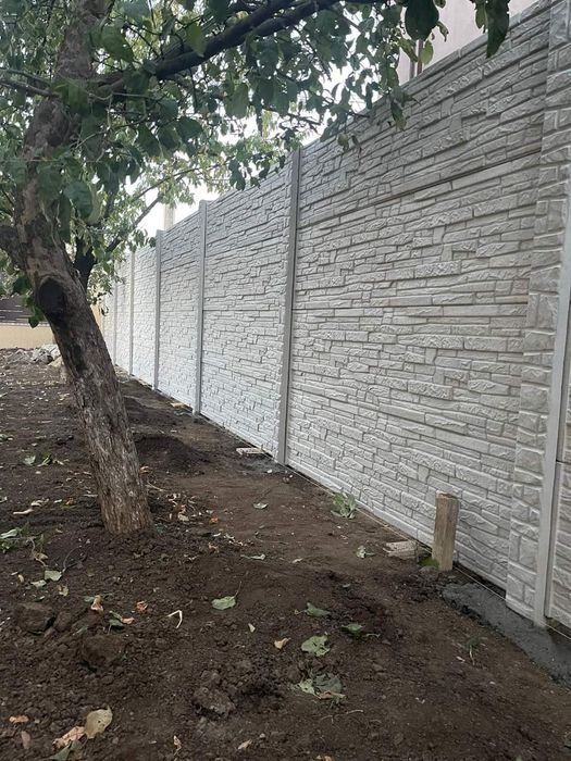 Prețuri bune pentru garduri stâlpi plăci de gard din beton  cu montaj