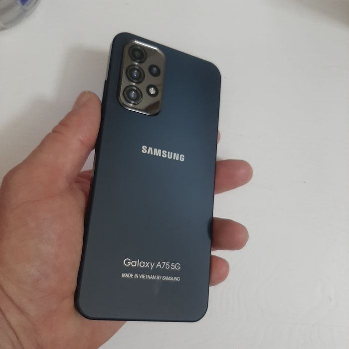 Смартфон Samsung А-75-5G память 256Гб