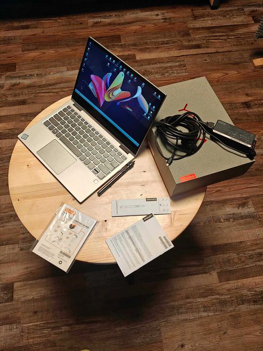 Laptop 2in1 Lenovo YOGA 730 - 13IKB Intel Core i5-8250U 13.3" Touchscreen 8GB Ram 256GB SSD Win11 Home