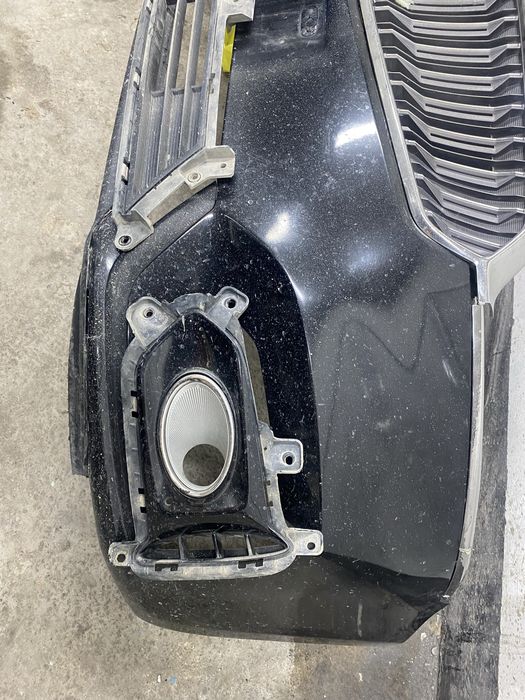 Продам Бампер передный KIA K7 Киа К7